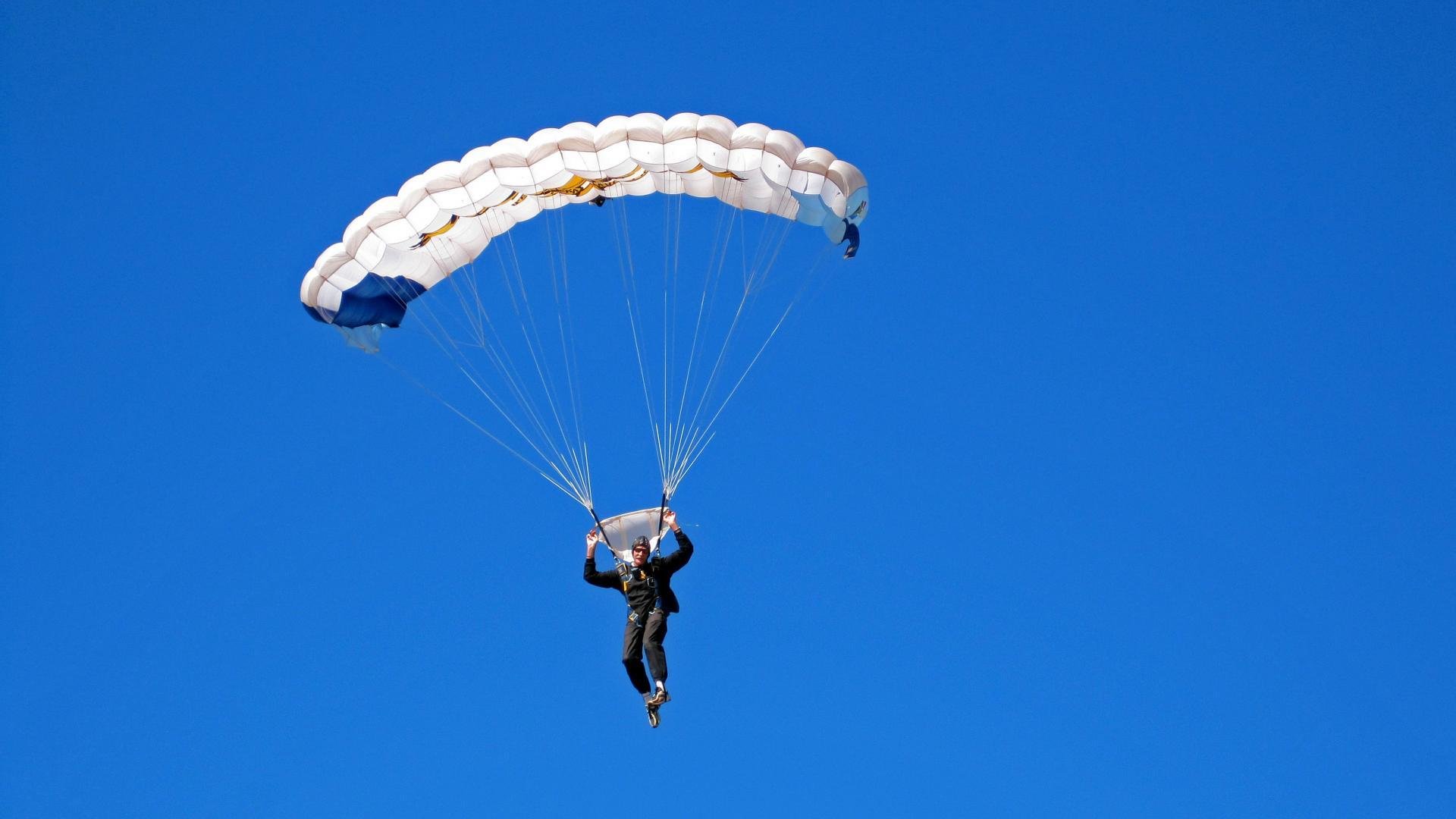 华体会体育网注册-青少年马拉松挑战赛成都站热力开跑，成都 马拉松